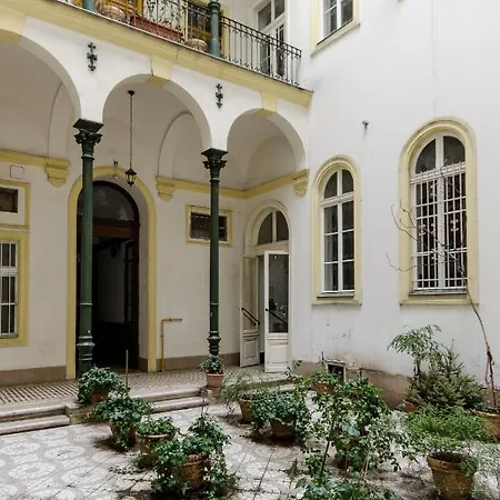 Next To Opera House A26 * Будапешт